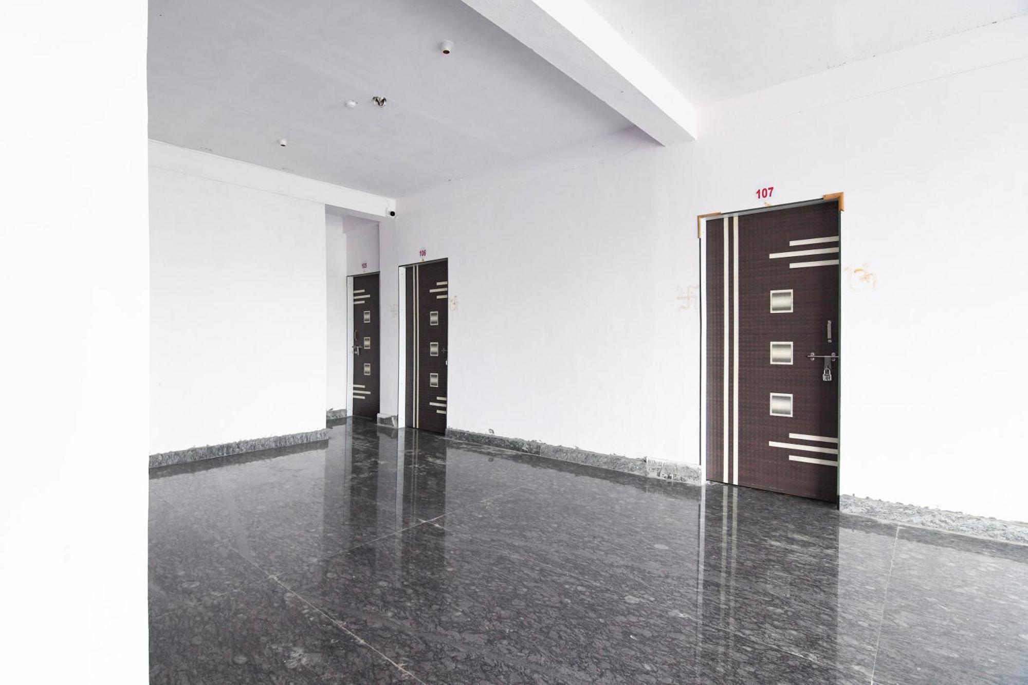 Hotel O Silk City Palace Brahmapur Esterno foto