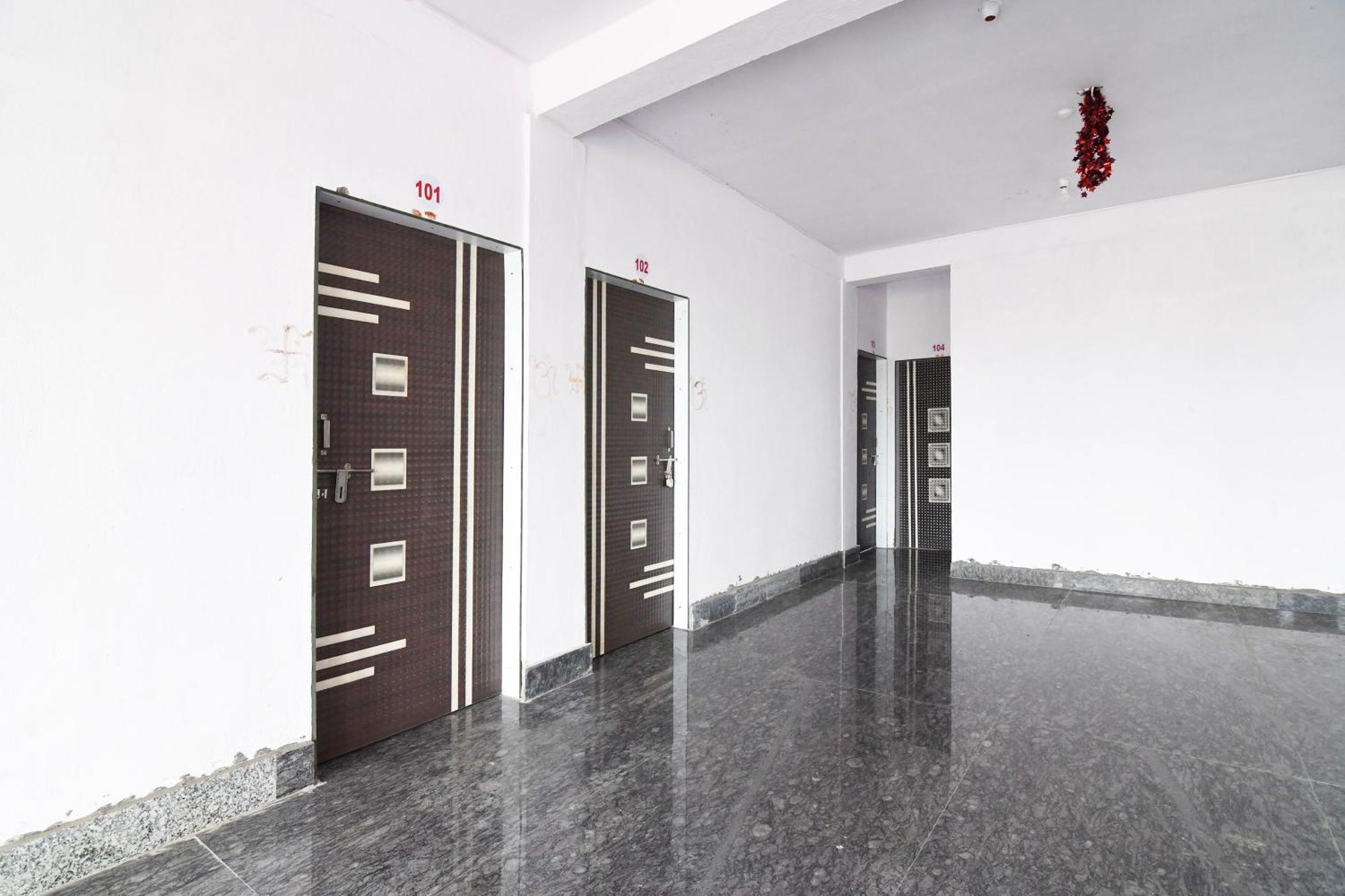 Hotel O Silk City Palace Brahmapur Esterno foto